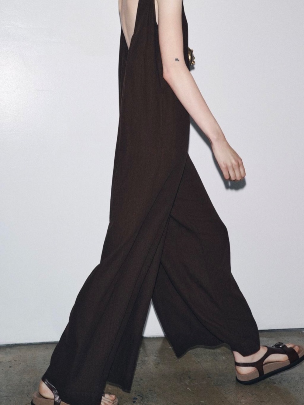 Zara Long Linen Jumpsuit Open back Sleeveless Brown Round Neckline Baggy - Picture 2 of 14